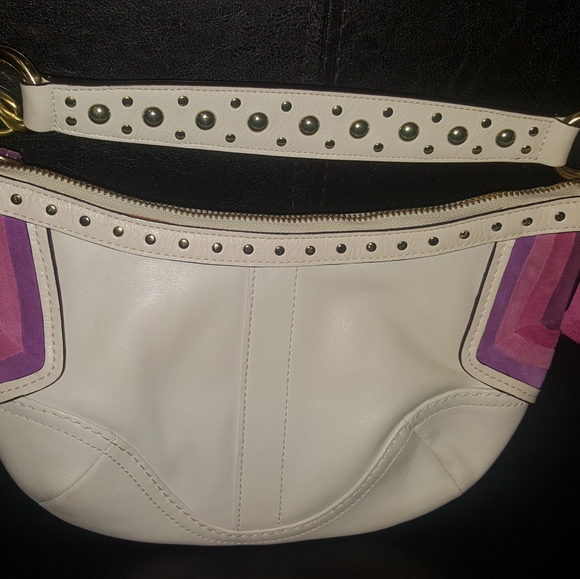 Coach - Picture 1 of 2